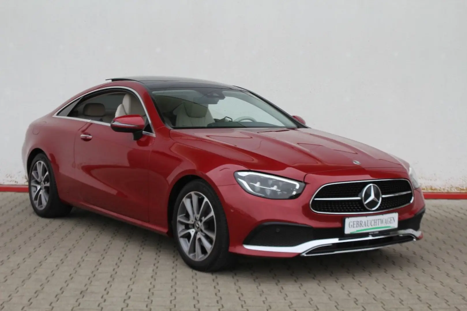 E 220 d Coupé Cp. PANORAMA Burmester AHK BEIGE