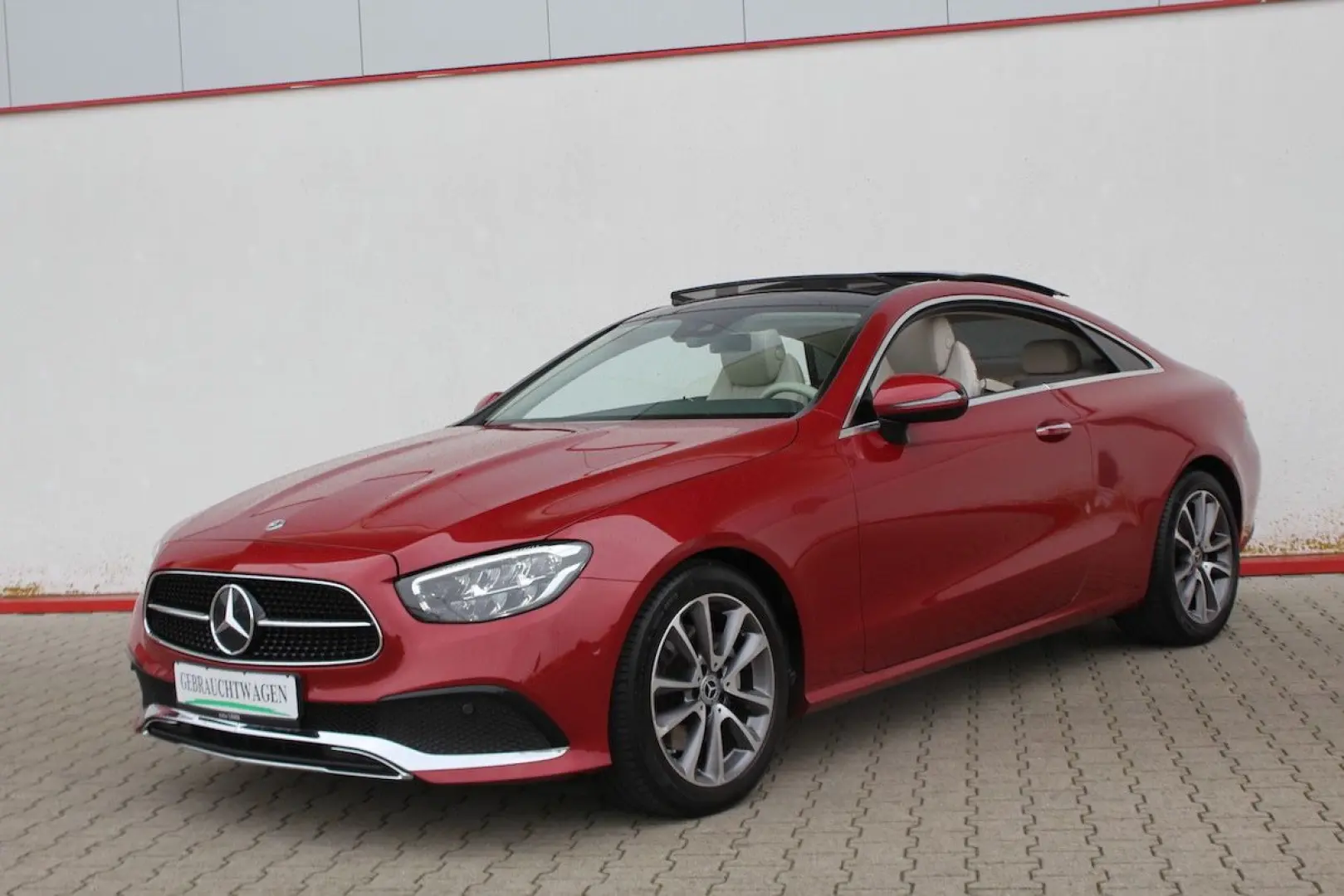 E 220 d Coupé Cp. PANORAMA Burmester AHK BEIGE
