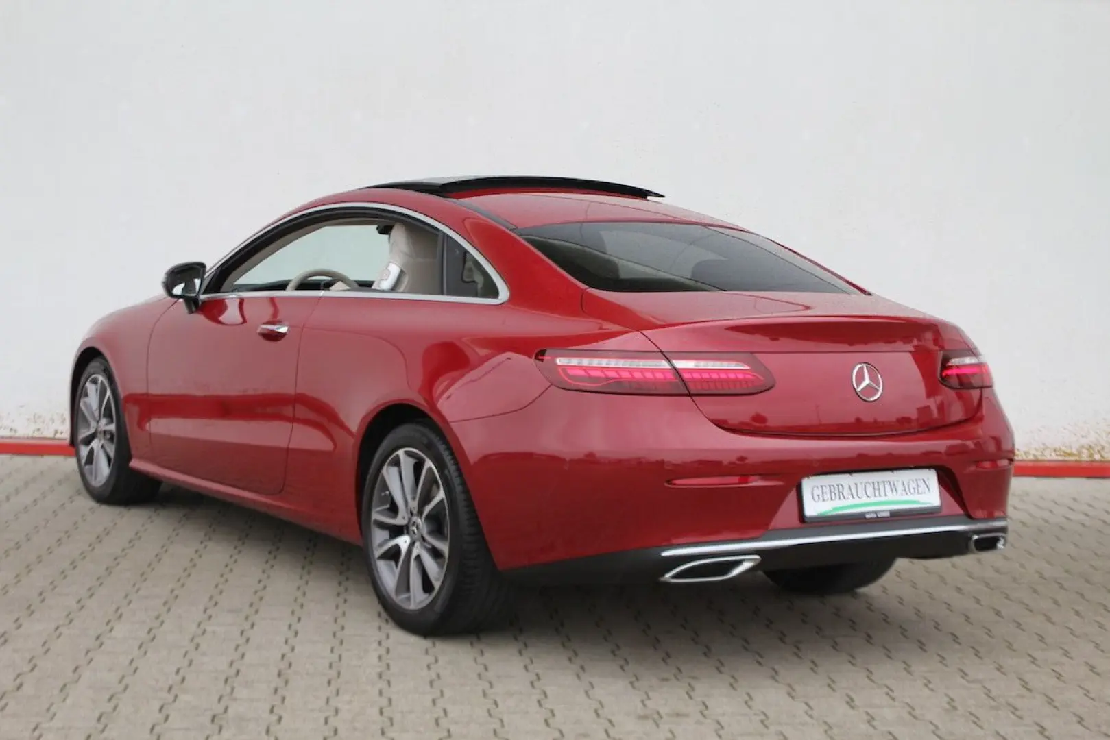 E 220 d Coupé Cp. PANORAMA Burmester AHK BEIGE