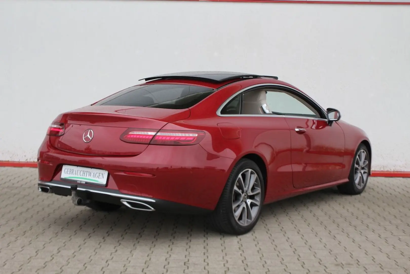 E 220 d Coupé Cp. PANORAMA Burmester AHK BEIGE