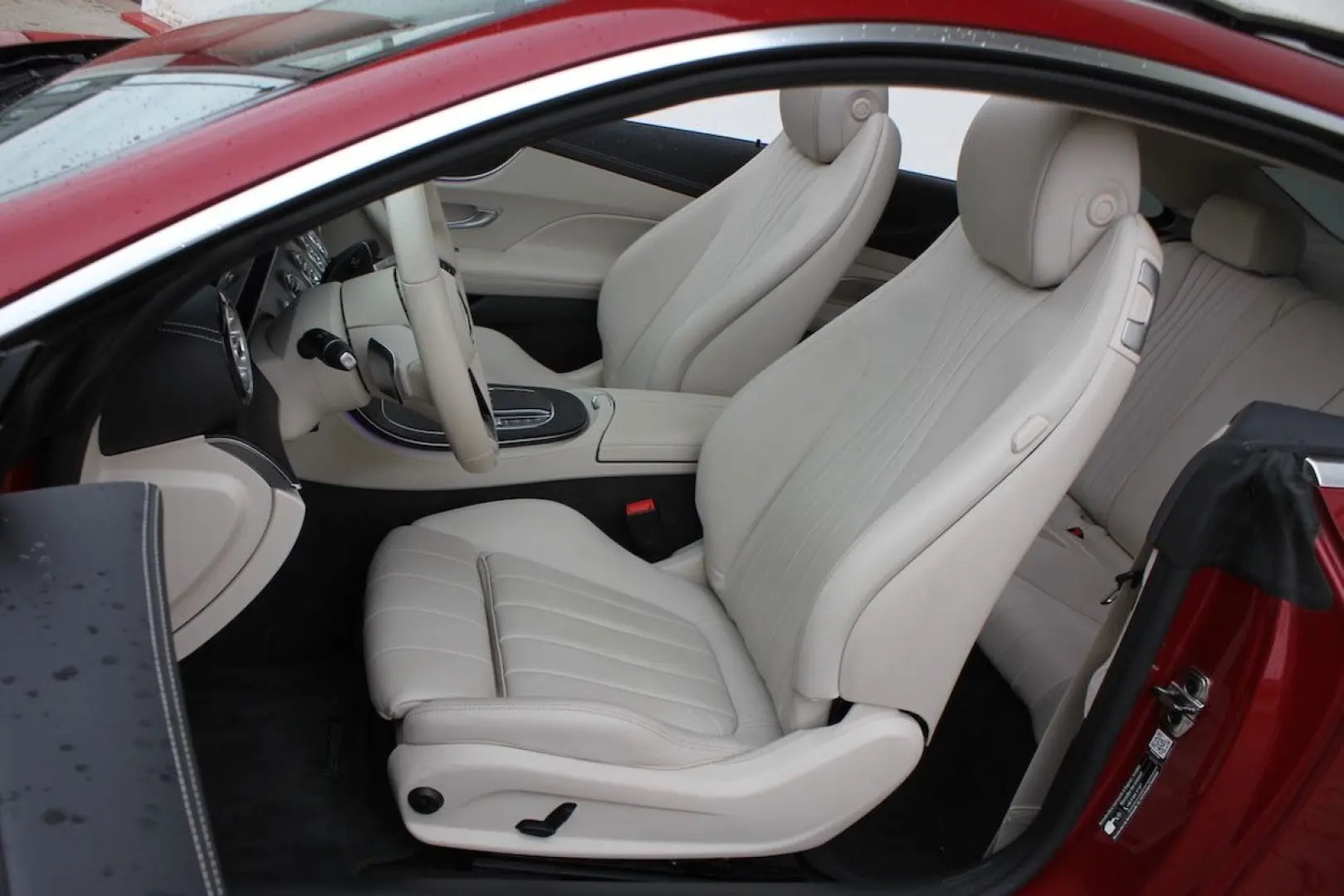 E 220 d Coupé Cp. PANORAMA Burmester AHK BEIGE