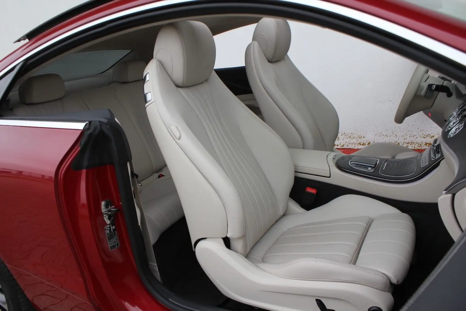 E 220 d Coupé Cp. PANORAMA Burmester AHK BEIGE