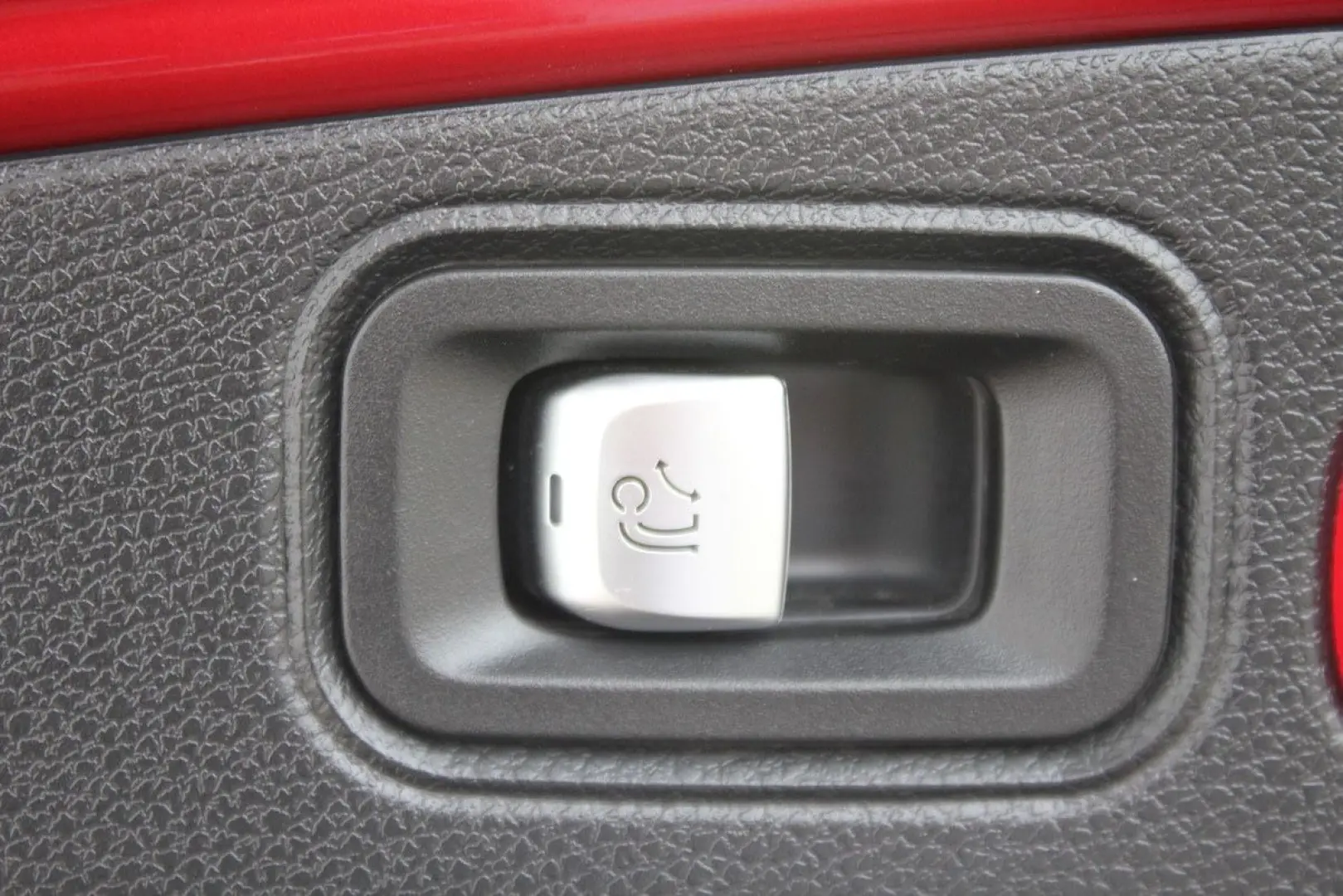 E 220 d Coupé Cp. PANORAMA Burmester AHK BEIGE