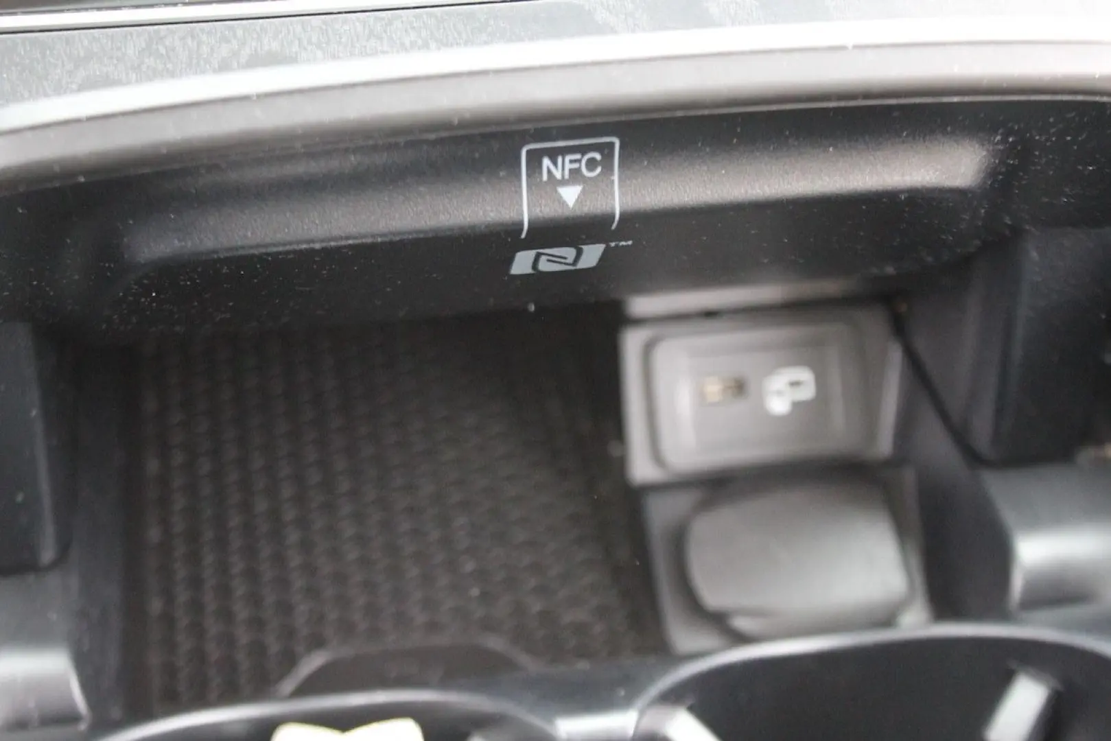 E 220 d Coupé Cp. PANORAMA Burmester AHK BEIGE