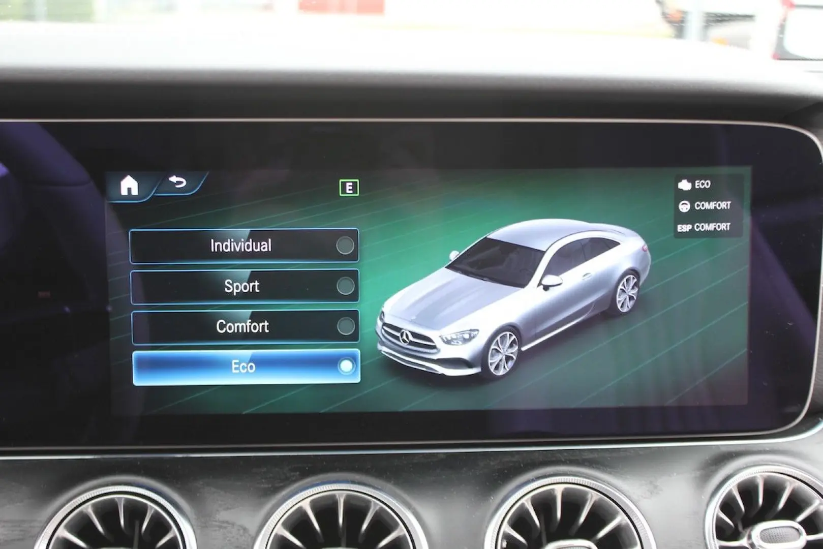 E 220 d Coupé Cp. PANORAMA Burmester AHK BEIGE