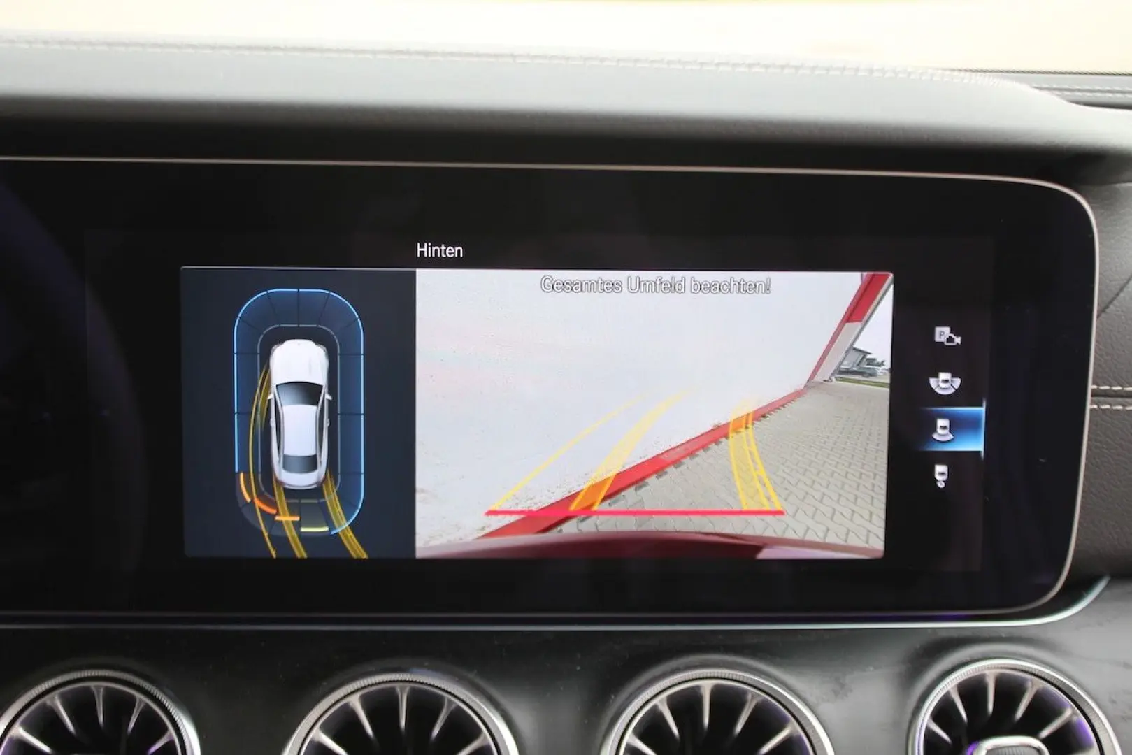 E 220 d Coupé Cp. PANORAMA Burmester AHK BEIGE