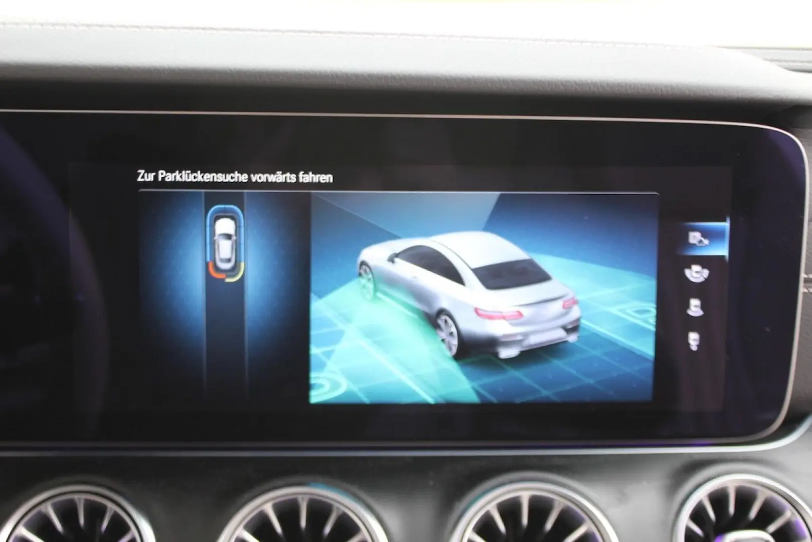 E 220 d Coupé Cp. PANORAMA Burmester AHK BEIGE