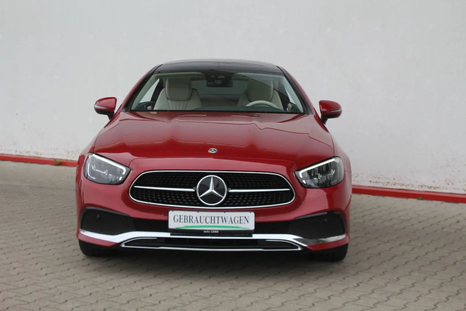 E 220 d Coupé Cp. PANORAMA Burmester AHK BEIGE