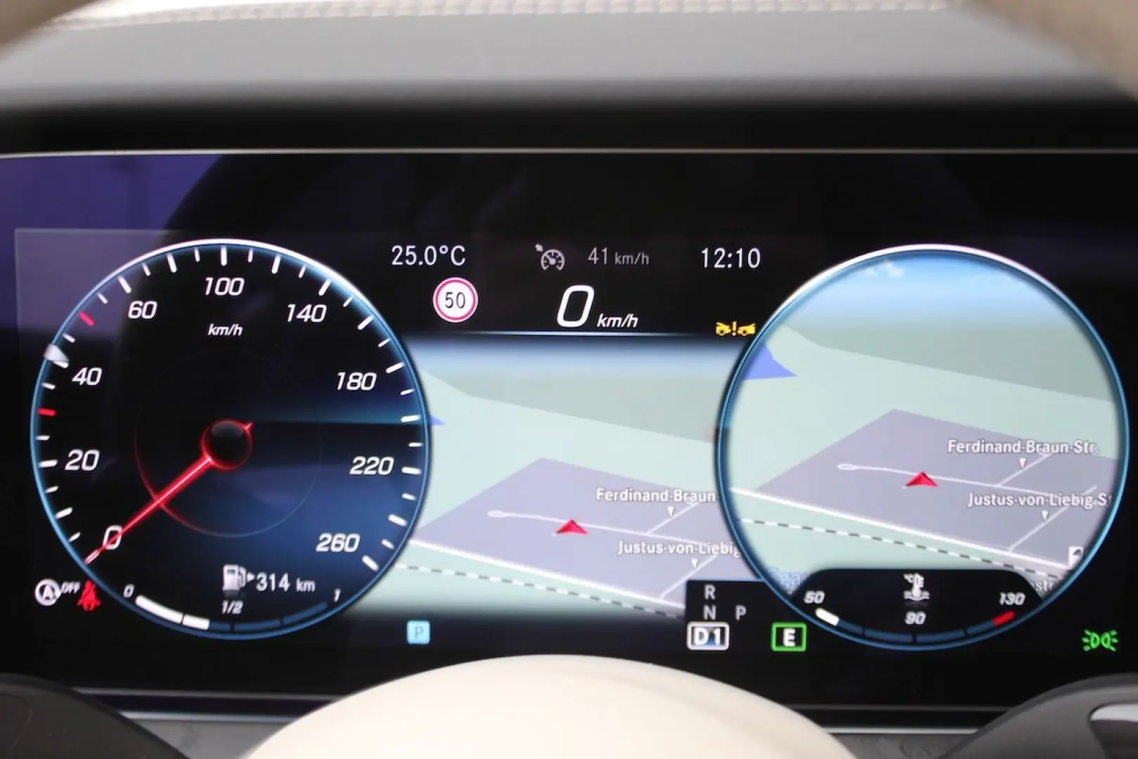 E 220 d Coupé Cp. PANORAMA Burmester AHK BEIGE