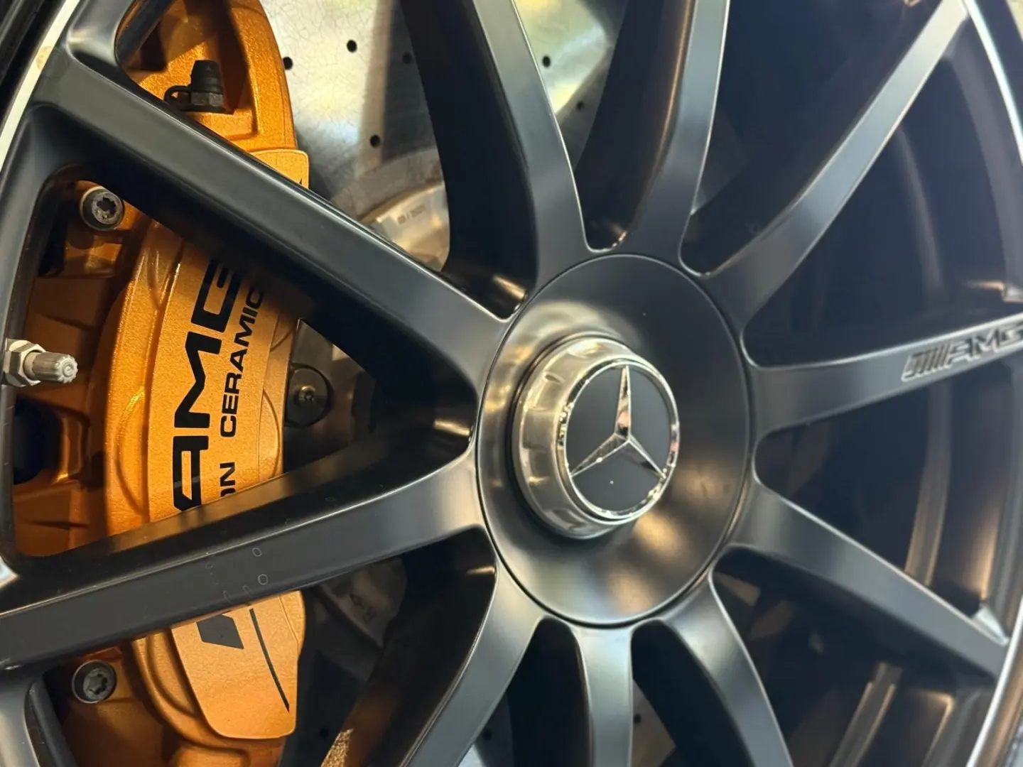 S 63 AMG 4M+*MagicSky*Keramik*Exklusiv*Carbon*TV
