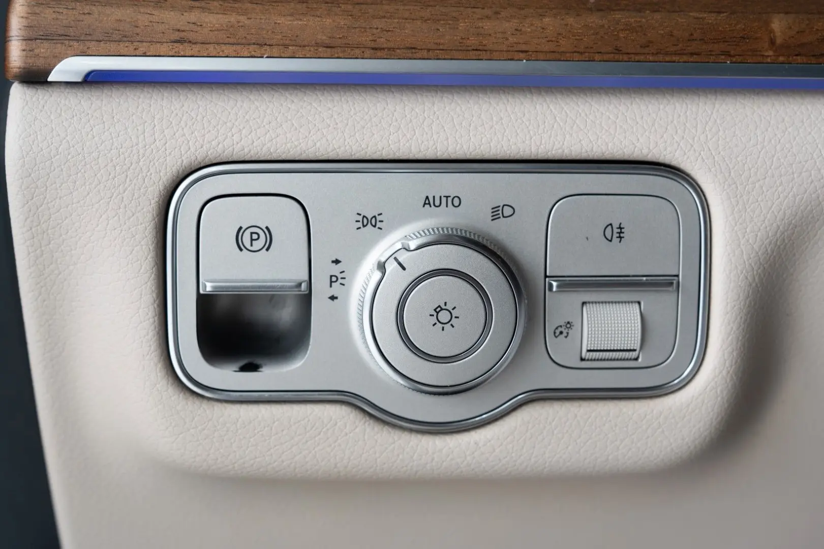GLE 450 4Matic*1.HAND*MULTIBEAM*WALNUSSHOLZ*AHK*