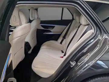 E 300 T de Avantgarde HUD*Spurhalte*Kamera*19