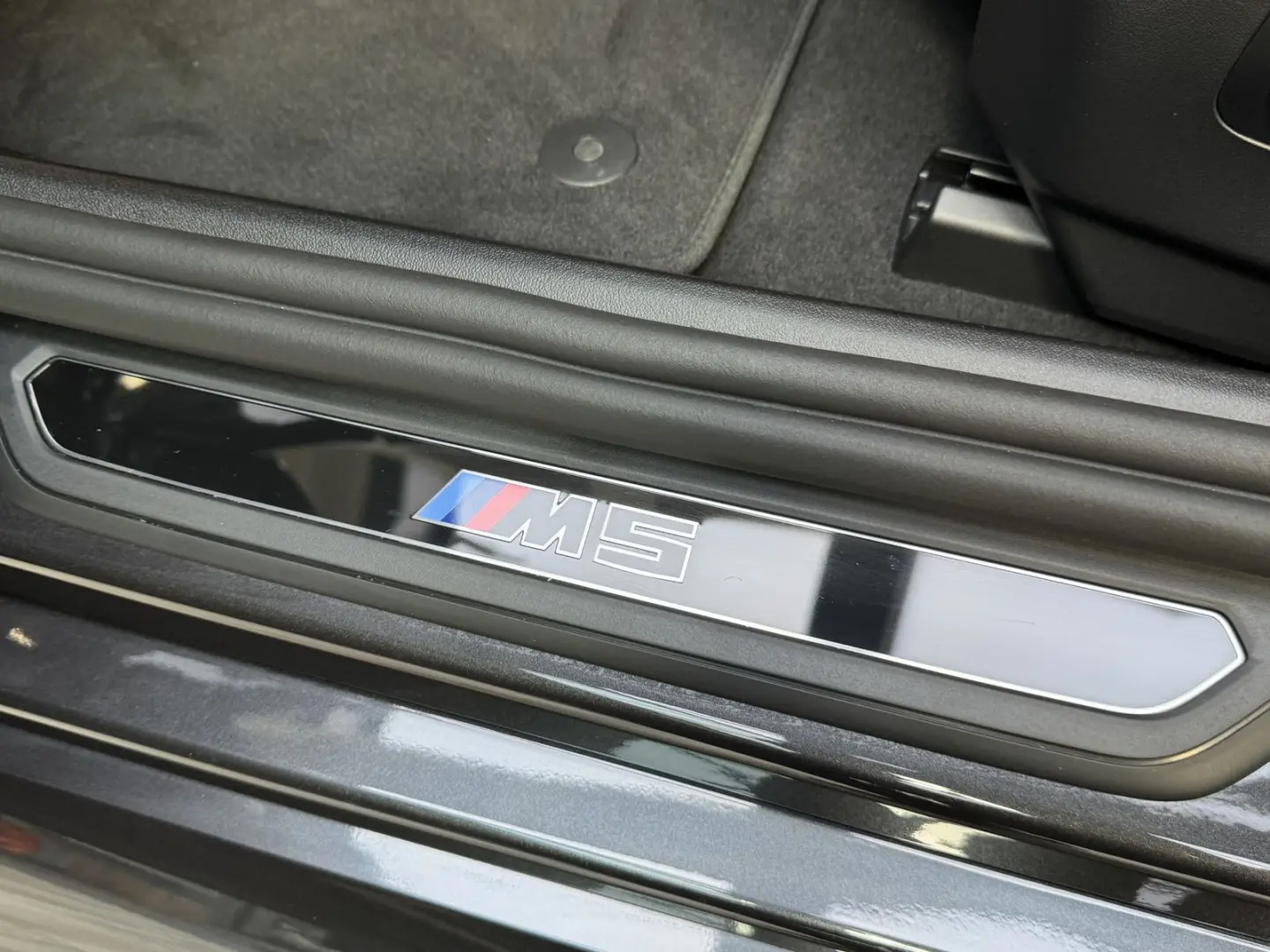 M5 Lim. ACC Sitzlüftung Drivers CarbonExt. B&W