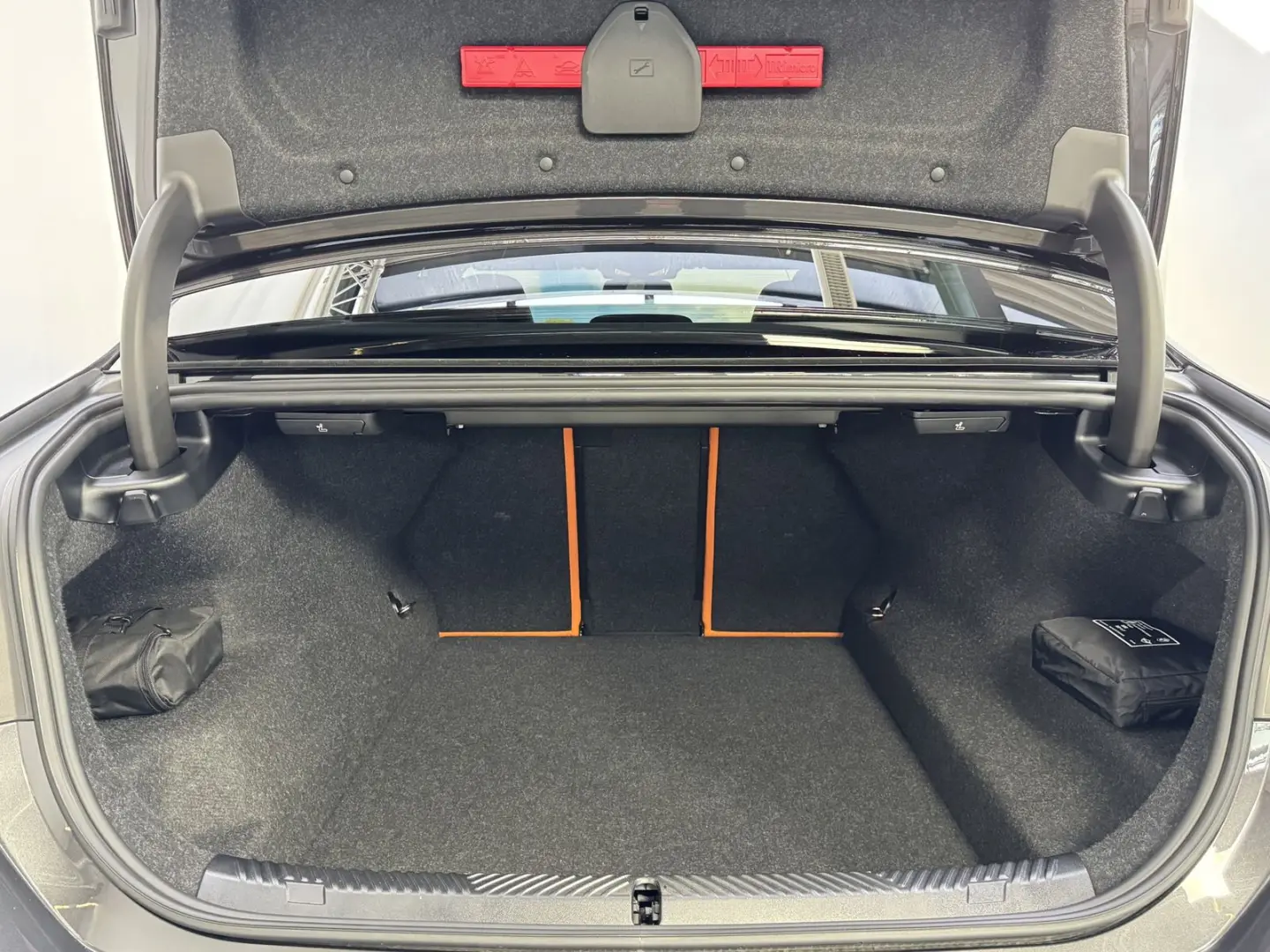 M5 Lim. ACC Sitzlüftung Drivers CarbonExt. B&W