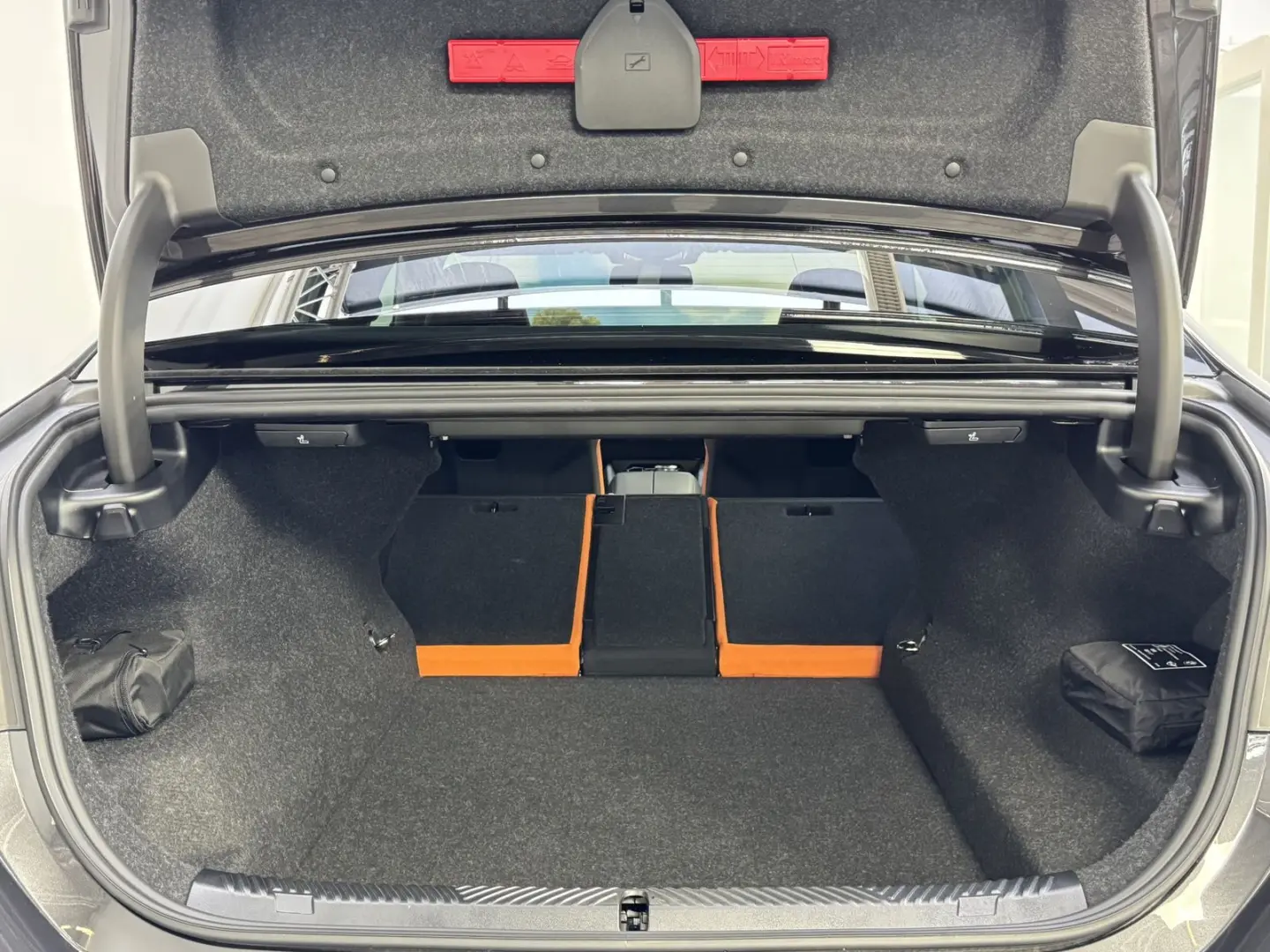 M5 Lim. ACC Sitzlüftung Drivers CarbonExt. B&W