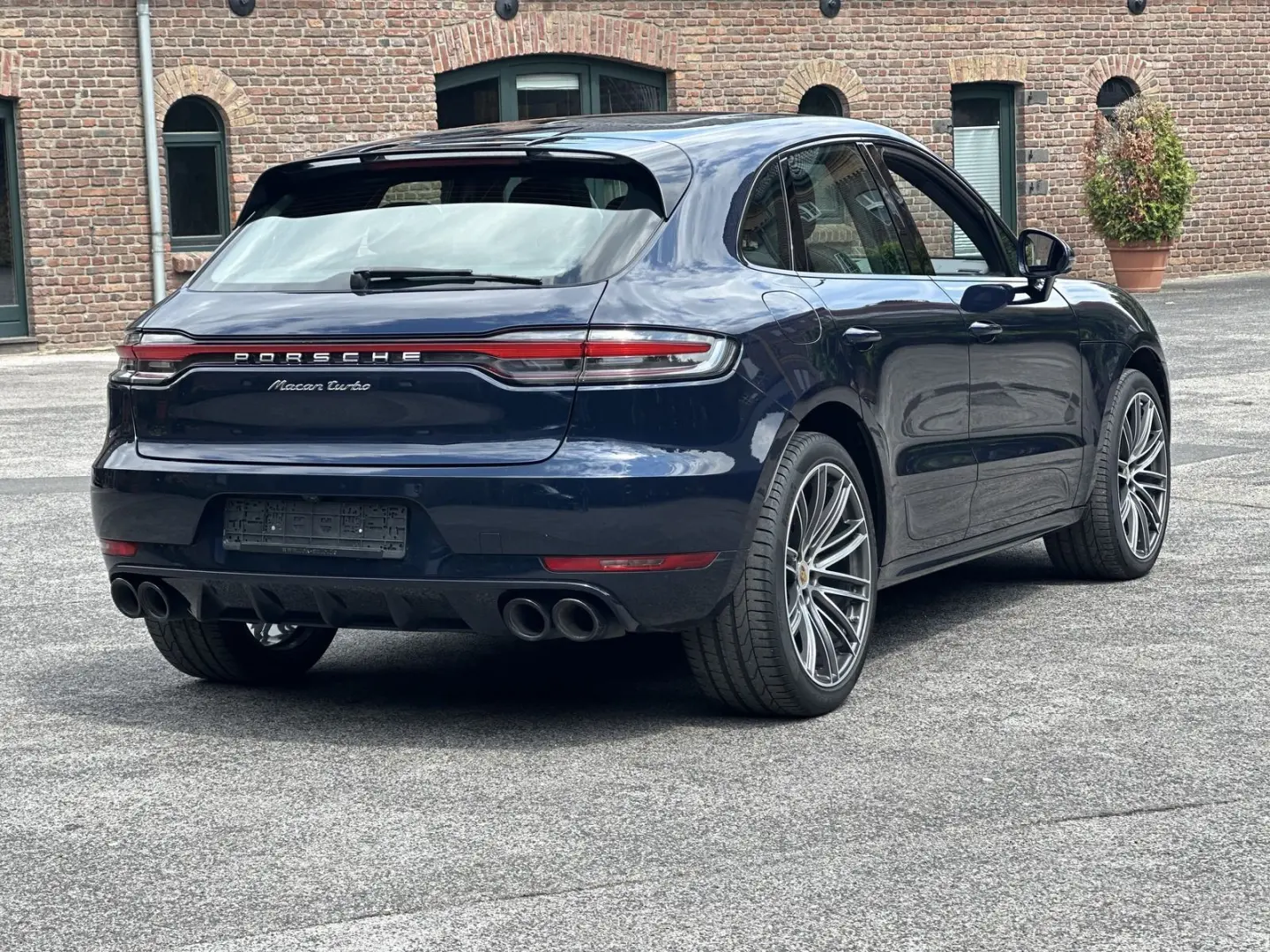 Macan Turbo 21 TURBO*SPORTDESIGN*PANAROMA*BOSE*L