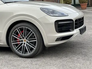 Cayenne GTS Coupe HINTERACHSLENKUNG*MATRIX*BOSE*