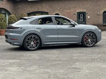 Cayenne S  Coupe SPORTDESIGN-ABGAS*BOSE*HD MATRI