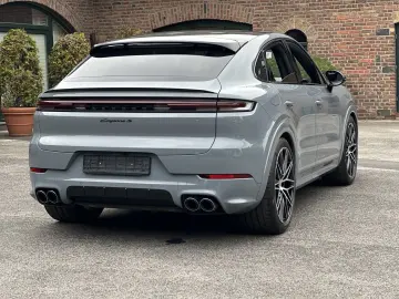 Cayenne S  Coupe SPORTDESIGN-ABGAS*BOSE*HD MATRI