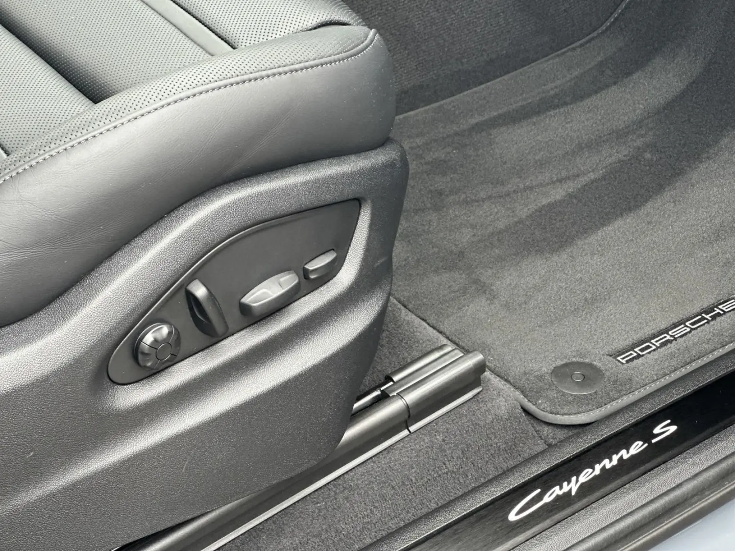 Cayenne S  Coupe SPORTDESIGN-ABGAS*BOSE*HD MATRI
