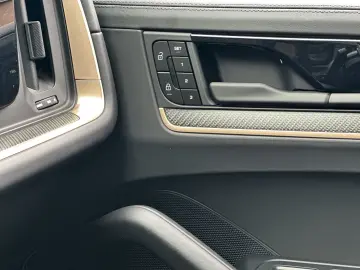 Cayenne S  Coupe SPORTDESIGN-ABGAS*BOSE*HD MATRI