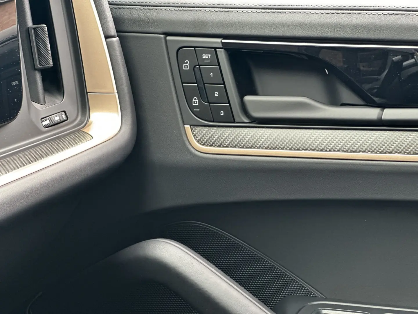 Cayenne S  Coupe SPORTDESIGN-ABGAS*BOSE*HD MATRI