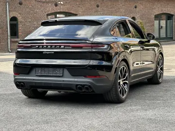 Cayenne E-Hybrid Coupe BOSE*21 EXCLUSIVE*SPORT-C