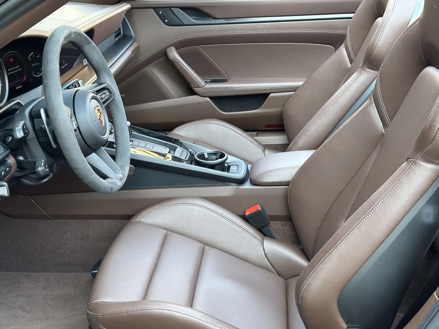 992  911 Cabrio 4 GTS Cabrio A.GRÜN/TRÜFFELBRAUN