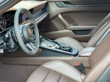 992  911 Cabrio 4 GTS Cabrio A.GRÜN/TRÜFFELBRAUN