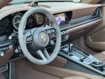 992  911 Cabrio 4 GTS Cabrio A.GRÜN/TRÜFFELBRAUN
