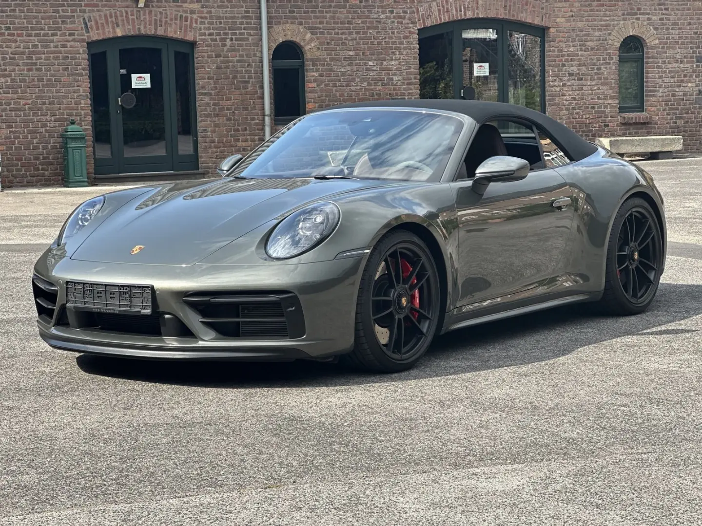 992  911 Cabrio 4 GTS Cabrio A.GRÜN/TRÜFFELBRAUN
