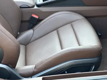 992  911 Cabrio 4 GTS Cabrio A.GRÜN/TRÜFFELBRAUN