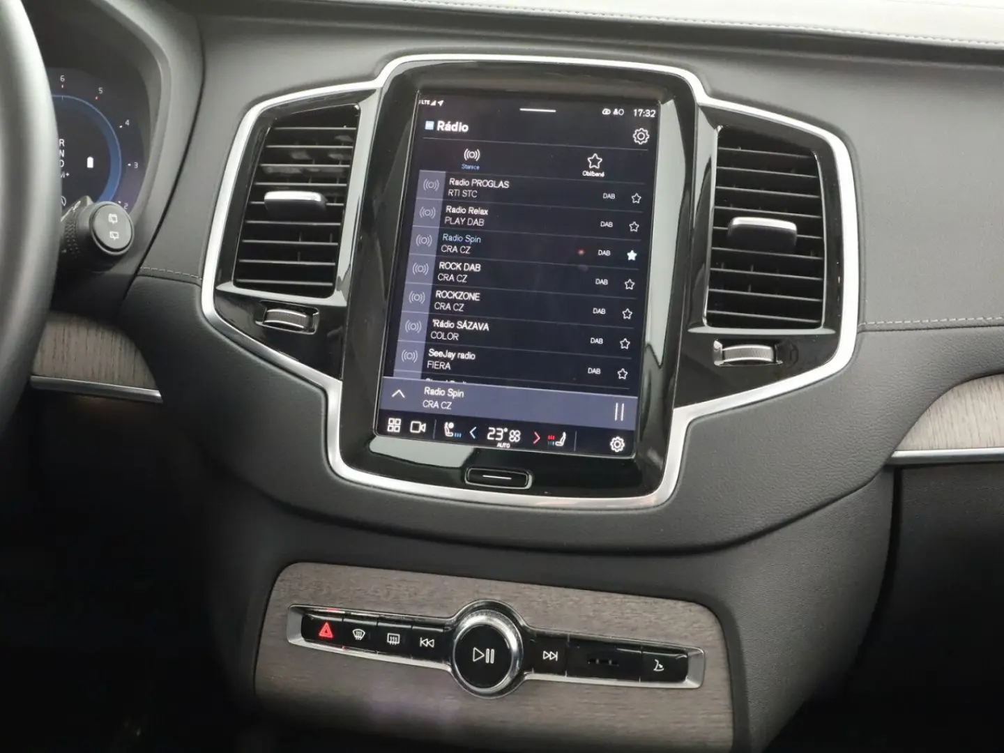 XC90