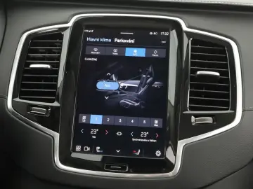 XC90