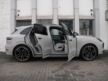 CAYENNE SPORTDESIGN-ACC-HINTERACHSL-AHK-22