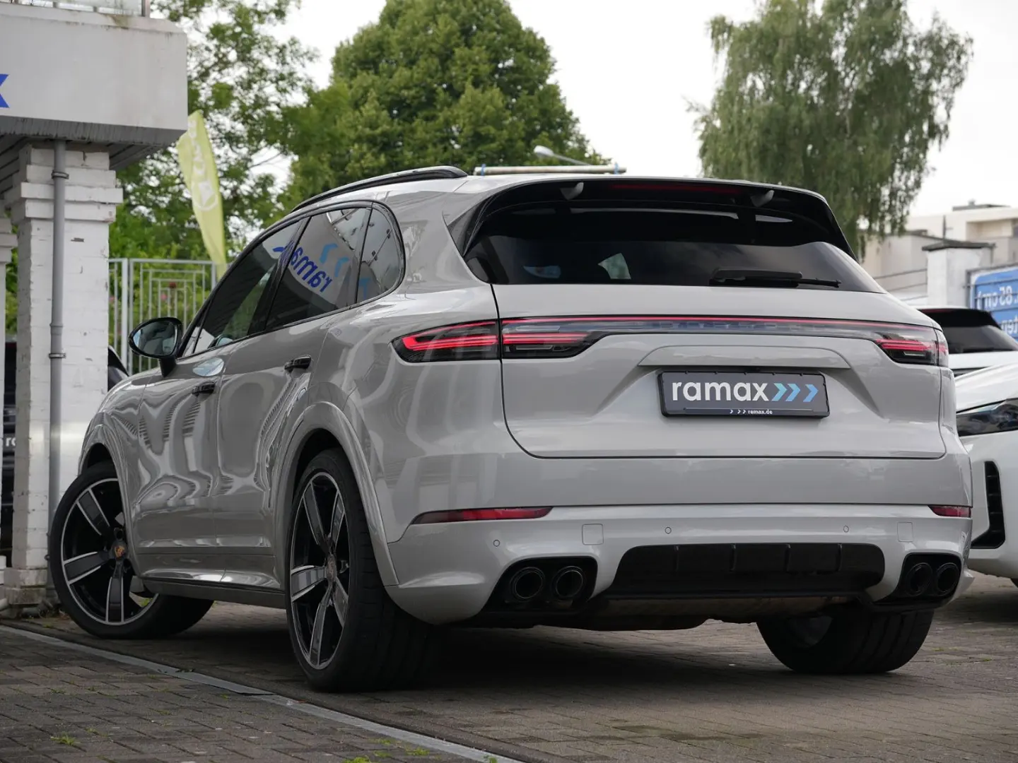 CAYENNE SPORTDESIGN-ACC-HINTERACHSL-AHK-22