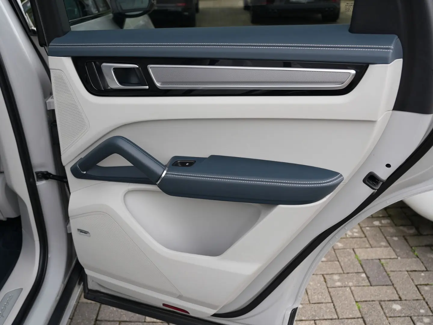 CAYENNE SPORTDESIGN-ACC-HINTERACHSL-AHK-22