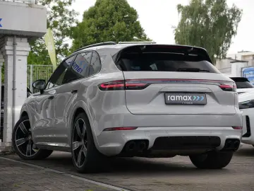 CAYENNE SPORTDESIGN-ACC-LUFTF.-PANO-AHK-22