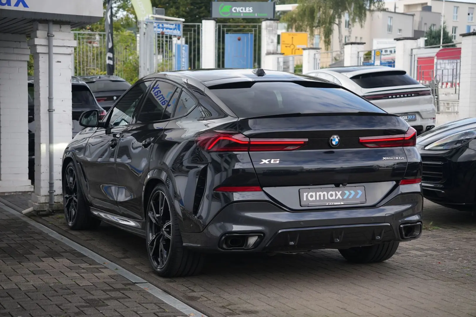 X6 xDrive30d M SPORT PRO-LUFTF.-PANO-CARBON-22M