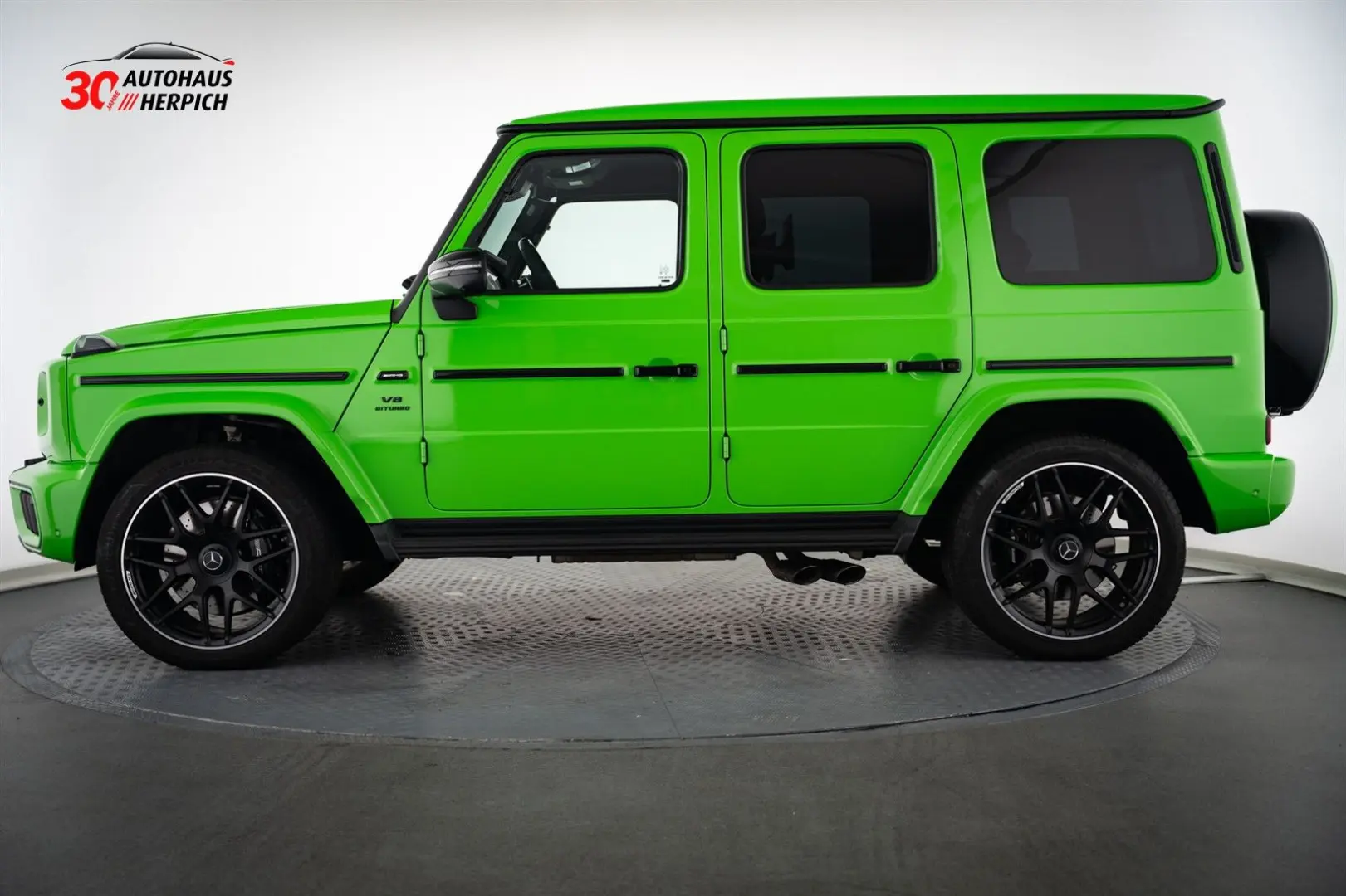 G 63 AMG Facelift Alien Green SUPERIOR Burmester