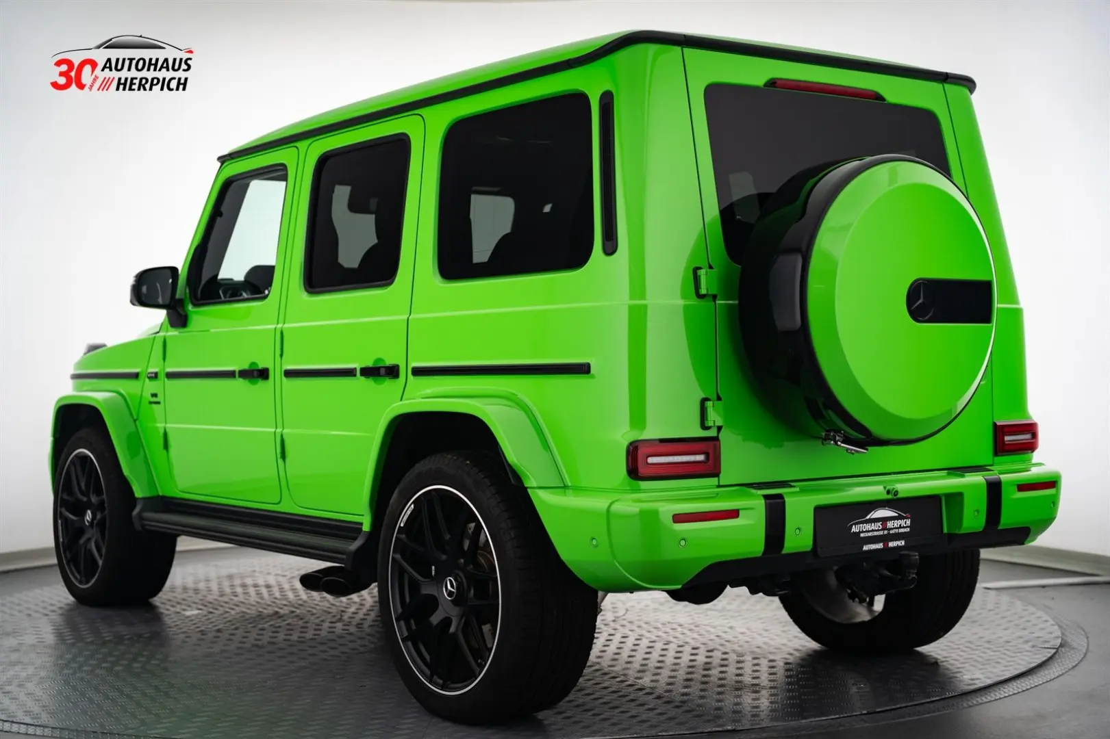 G 63 AMG Facelift Alien Green SUPERIOR Burmester