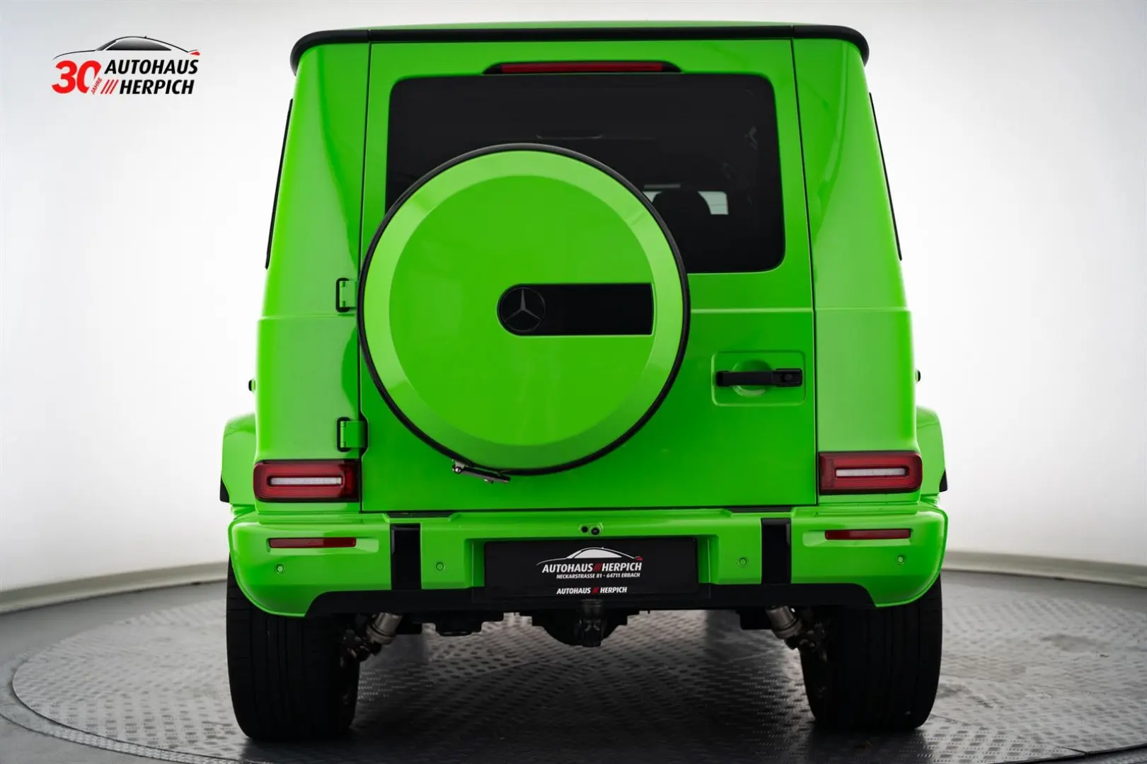 G 63 AMG Facelift Alien Green SUPERIOR Burmester
