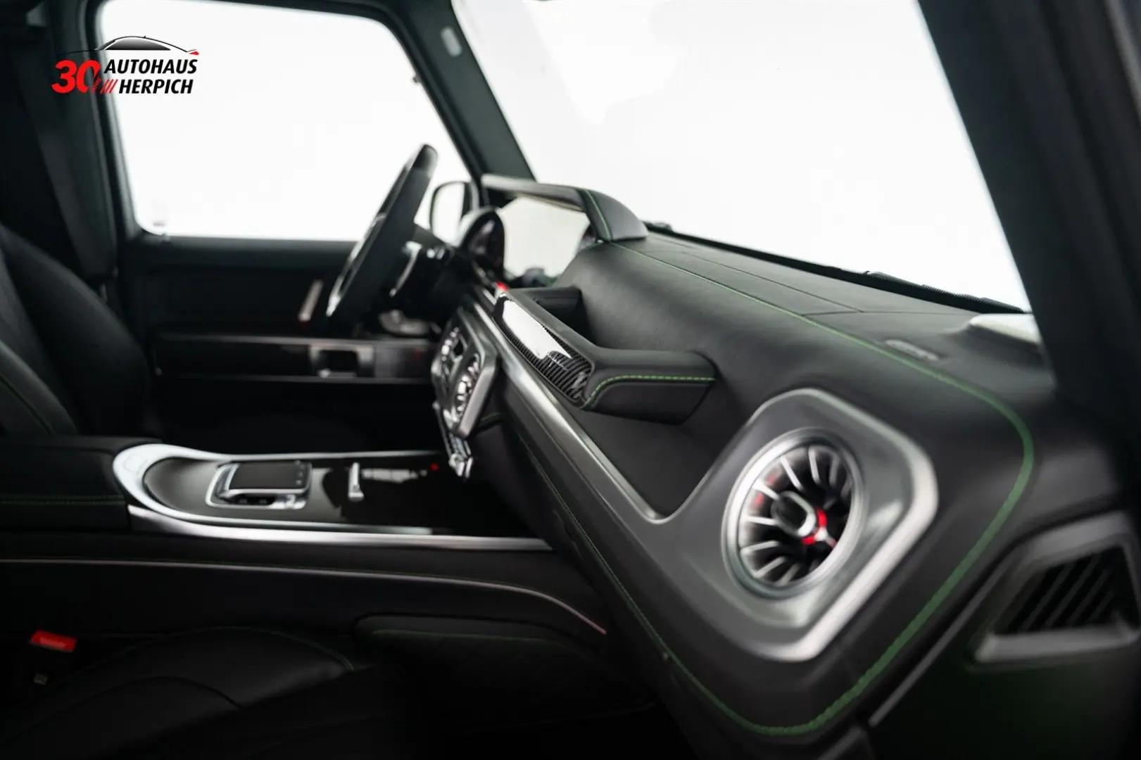 G 63 AMG Facelift Alien Green SUPERIOR Burmester