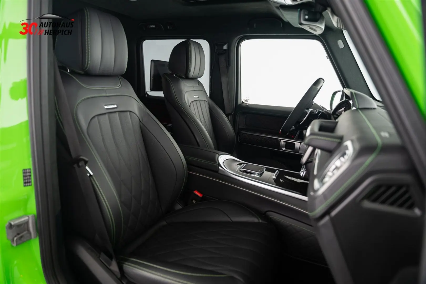 G 63 AMG Facelift Alien Green SUPERIOR Burmester