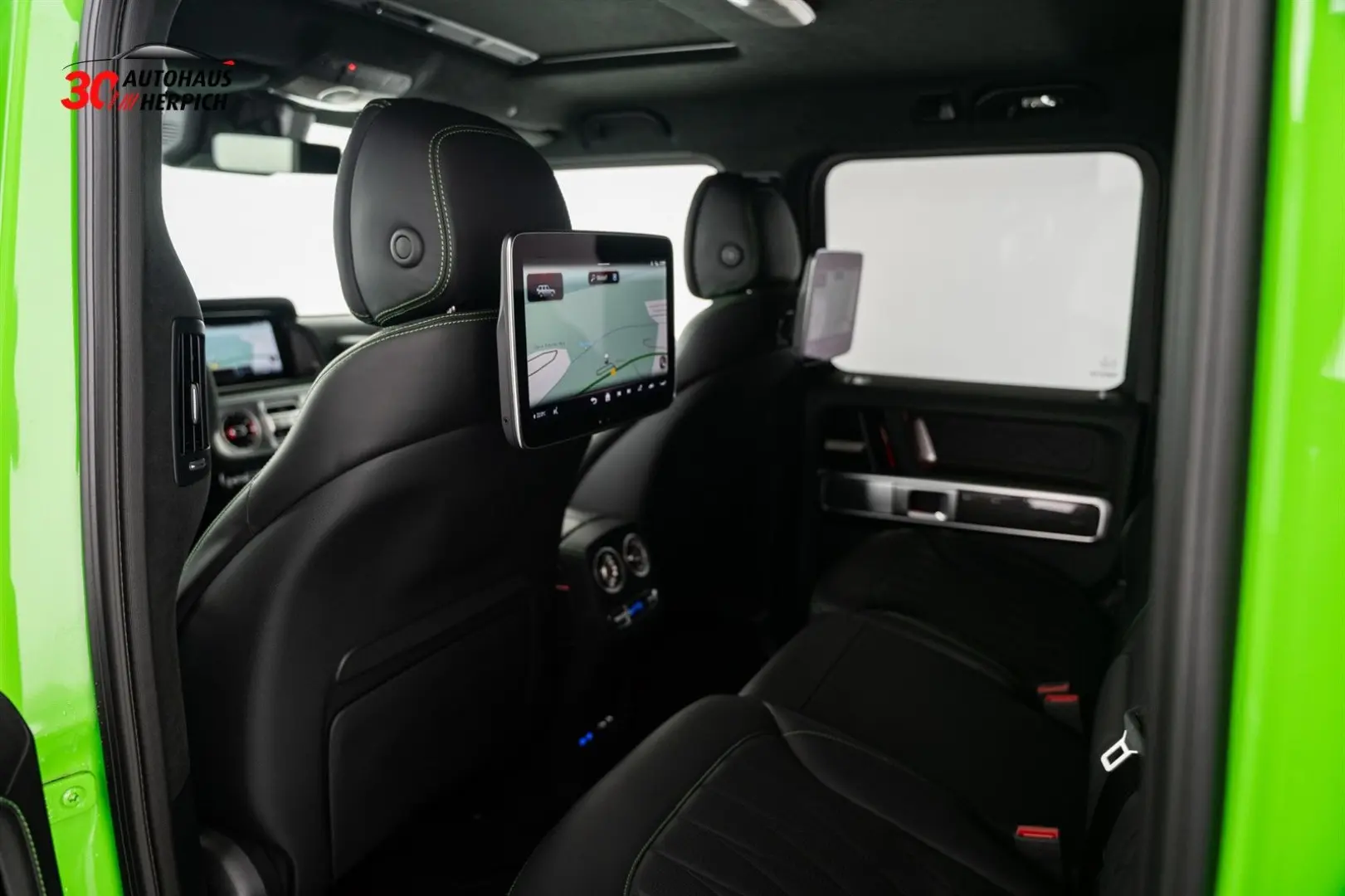 G 63 AMG Facelift Alien Green SUPERIOR Burmester