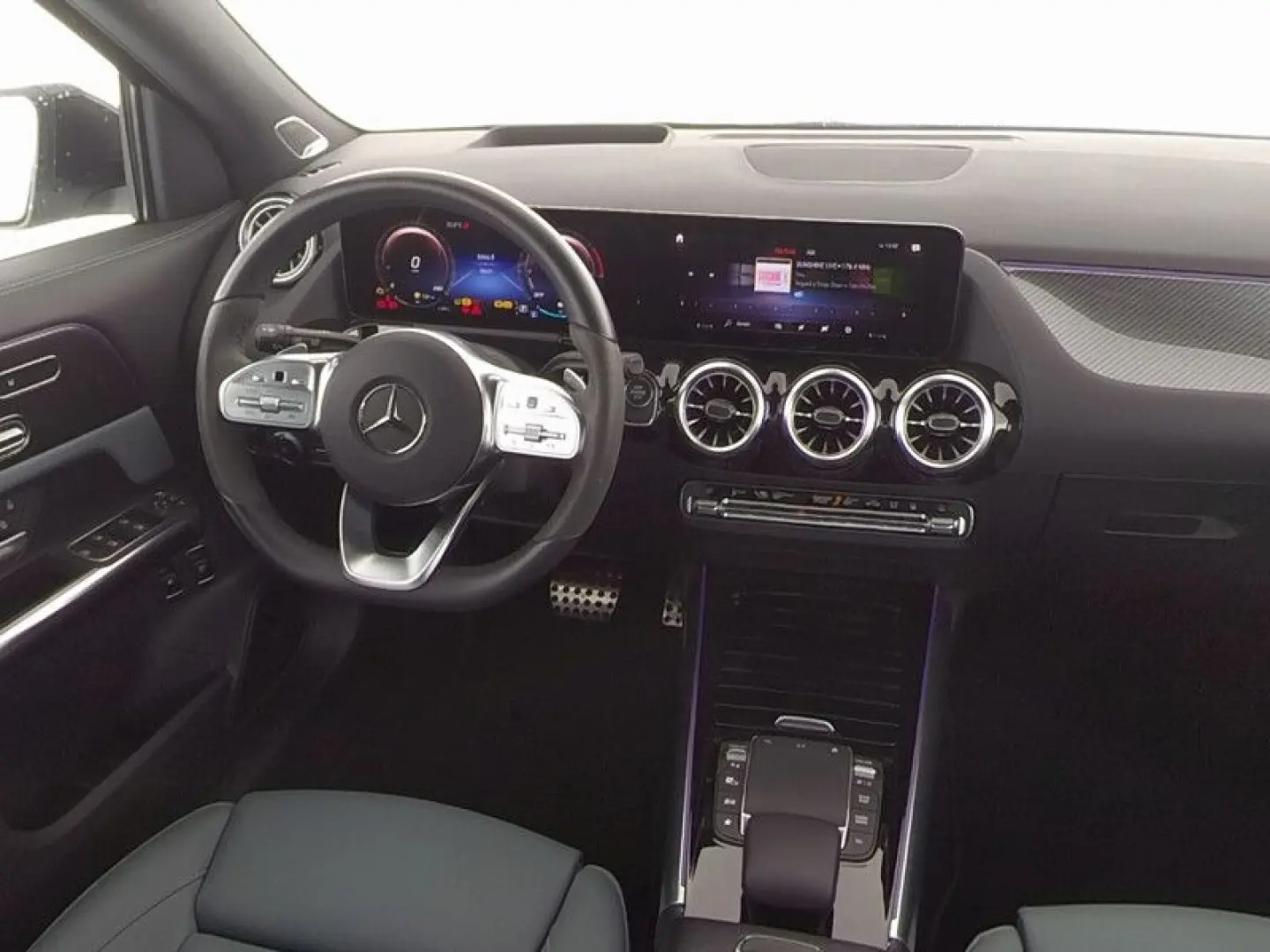 GLA 250 e AMG/19''/LED/Head-up/Pano-SD/Burmester