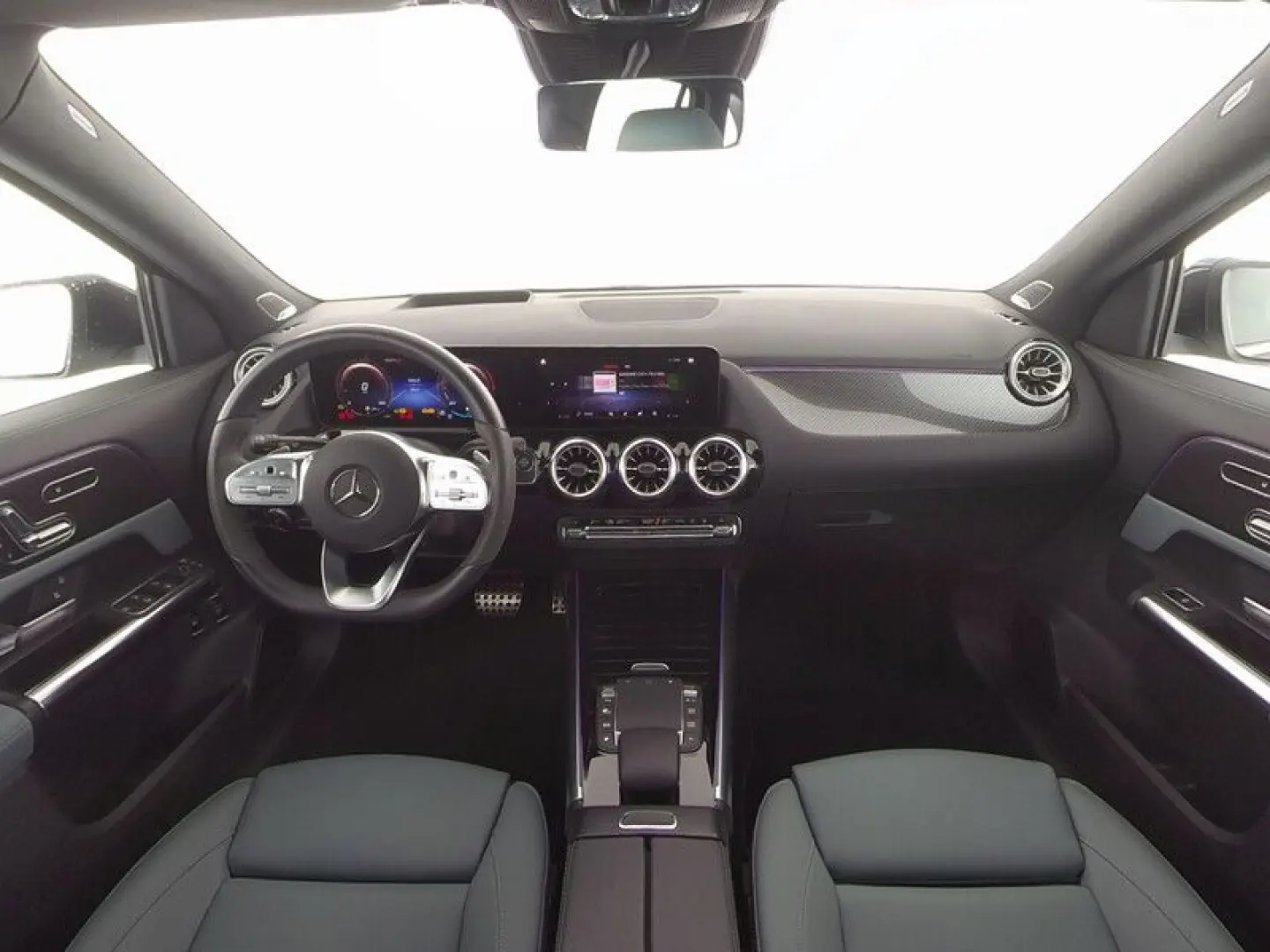 GLA 250 e AMG/19''/LED/Head-up/Pano-SD/Burmester