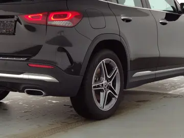 GLA 250 e AMG/19''/LED/Head-up/Pano-SD/Burmester
