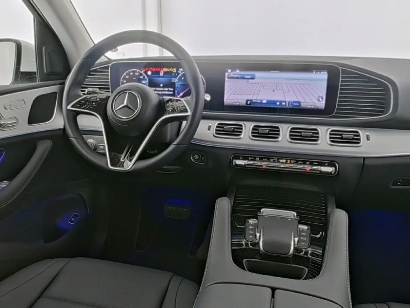 GLE 300 d 4M Advanved/Multibeam/Panorama-SD/AHK/