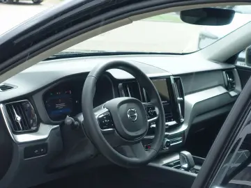 XC60 Recharge Plus Bright T8 AWD Pano/360°Cam/